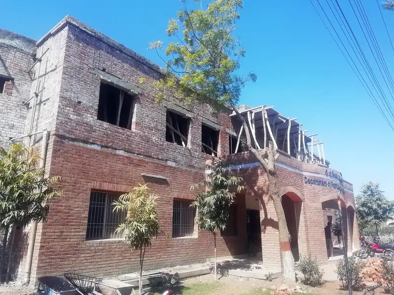 Cool Lab NFC IET Multan side elevation roof shuttering 2019